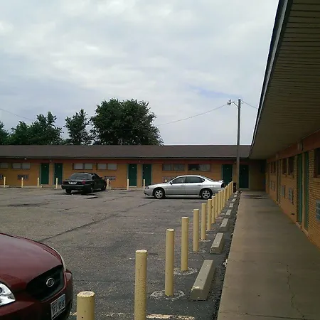 Deluxe Inn